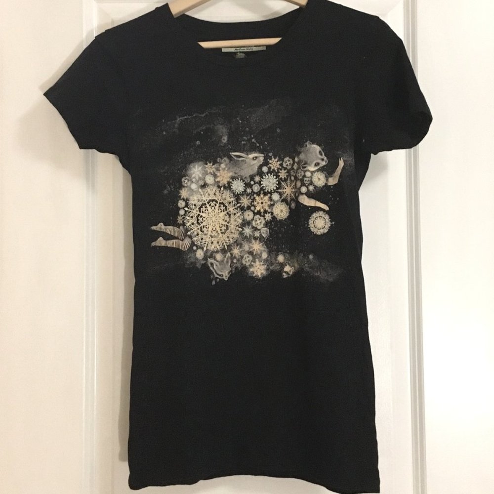 Threadless 'Hibernate' Winter Christmas Graphic Tee Medium Black